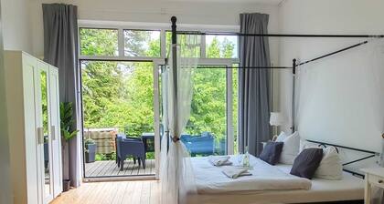 DELUXE APARTMENT - DEUTSCHE VILLA - Hochparterre