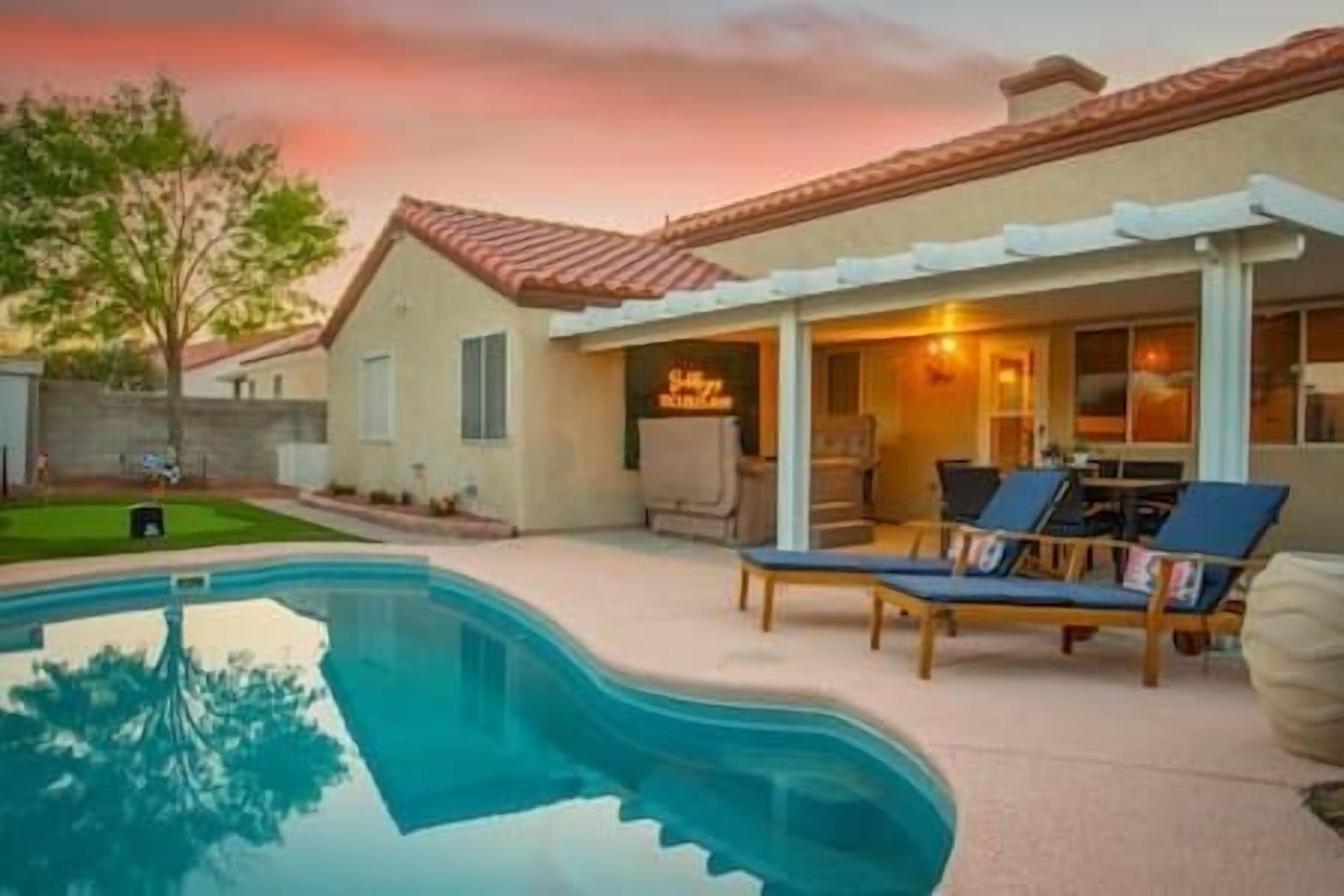 ❤️Radiant 3BR Haven w/ Pool, Hot Tub, & Pool Table