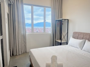 3 chambres, fer et planche à repasser, Wi-Fi gratuit, draps fournis