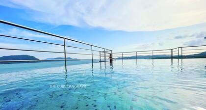 Seaview Cube ll w/Rooftop Pool