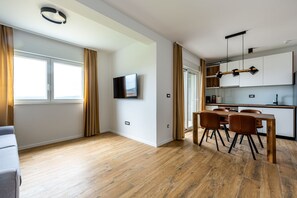 LED TV, Netflix, Hulu, heated floors - Villa Ecija (Seget)
