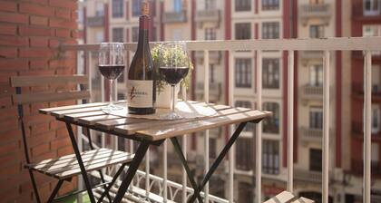 Central Apartment in Logroño: 5-Min Walk to Calle Laurel & Gran Vía, Next to City Hall