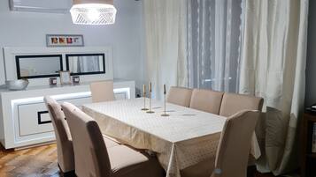Dineren