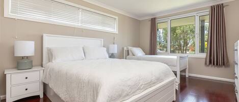 4 bedrooms, Internet, bed sheets