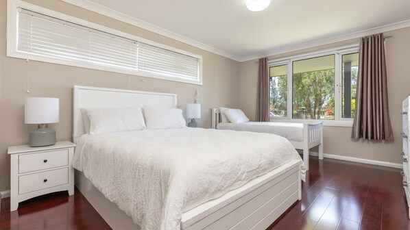 4 bedrooms, Internet, bed sheets