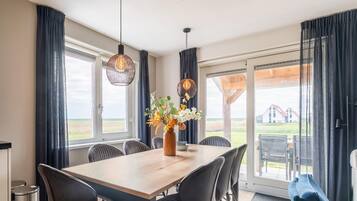 House | Dining