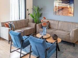 House | Living room - Holiday Home in Scherpenisse Near Nature Reserve (Scherpenisse)