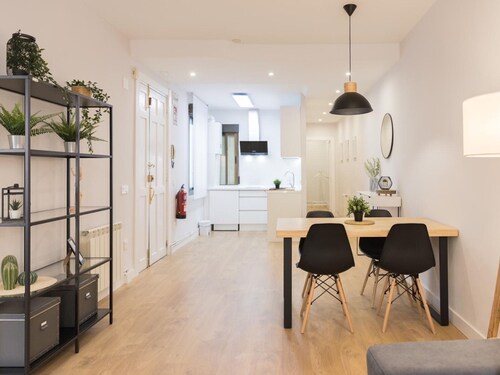 Central Apartment in Logroño – Spacious, Renovated, and Comfortable for Up to 6 Guests