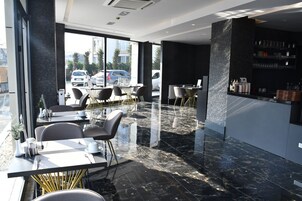 Dagelijks à-la-carte-ontbijt (TRY 200 per persoon)