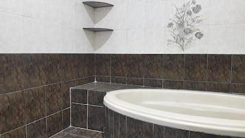 Habitación doble Deluxe | Baño | Toallas