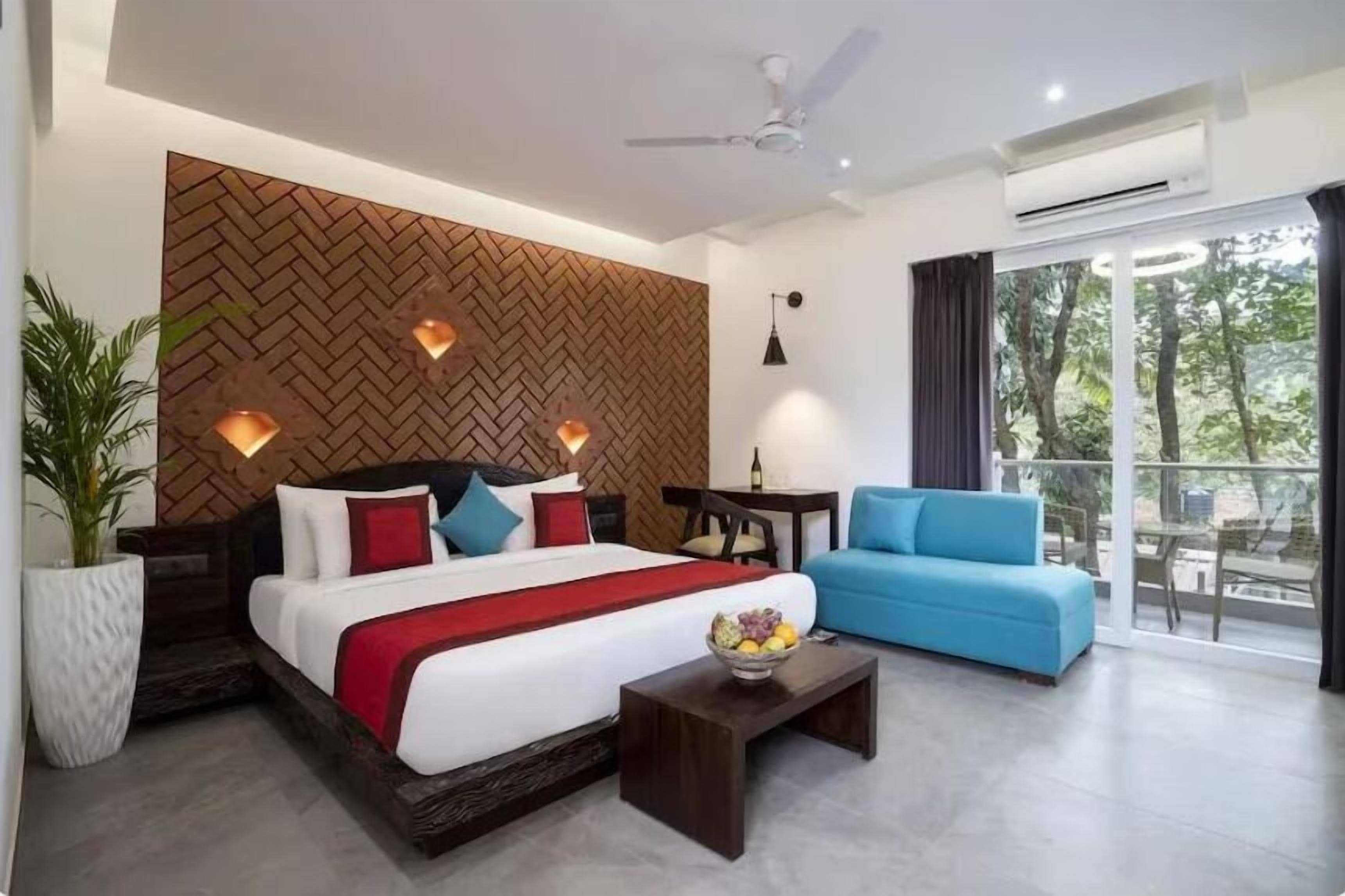 プレミアム ルーム | 遮光カーテン、WiFi (無料)、ベッドシーツ