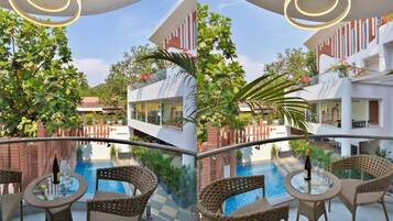 Signatur-værelse - balkon - udsigt til pool | Udsigt fra balkon