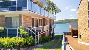 Exterior - Kooringal 6, 105 Soldiers Point Rd - waterfront unit (Soldiers Point)