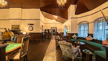 TV connectée de 55 pouces avec chaînes numériques, télévision