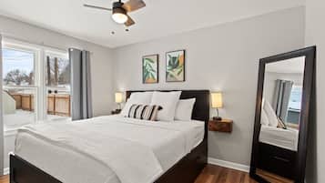 4 bedrooms, desk, iron/ironing board, free WiFi