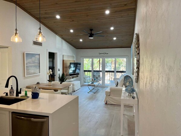 Interior - 2BR/2BA Marco Island condo with pool, WiFi, kitchen, and parking. (Marco Island)