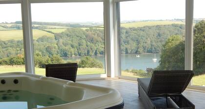 Beautiful spacious, split-level house near Fowey, heated swimming pool, hot tub