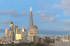 Exterior - 3 Bed/Bath penthouse w/Shard view (London)