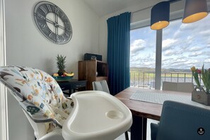 Townhome | Living area | Flat-screen TV, fireplace, heated floors - Sonnenweg 36 - LAKEVIEW HOUSE TÜRKIS (Diemelsee)
