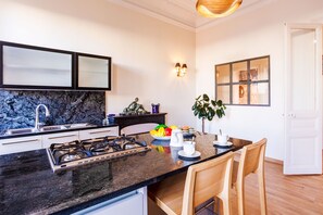 Fridge, microwave, oven, dishwasher