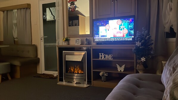 Smart-TV, videospill og bøker