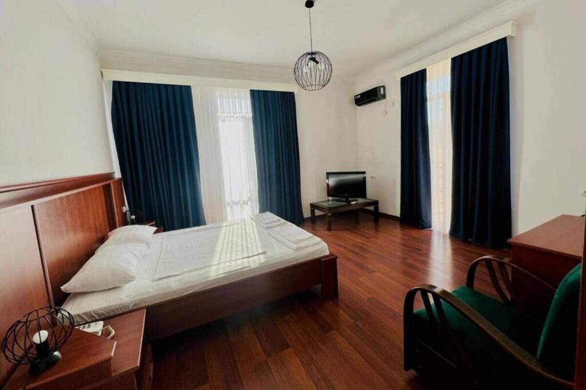Standard Double Room | WiFi (free)