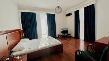 Standard Double Room | Free WiFi