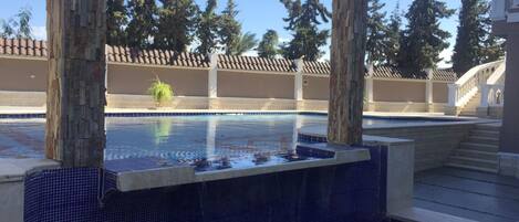 Outdoor pool, an infinity pool