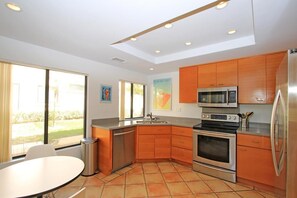 Condo, varias camas (VV287 - Palm Valley CC) | Cocina privada