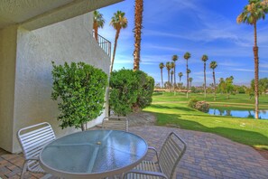 Condo, varias camas (VV287 - Palm Valley CC) | Áreas de la propiedad