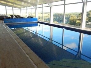 Een verwarmd zwembad