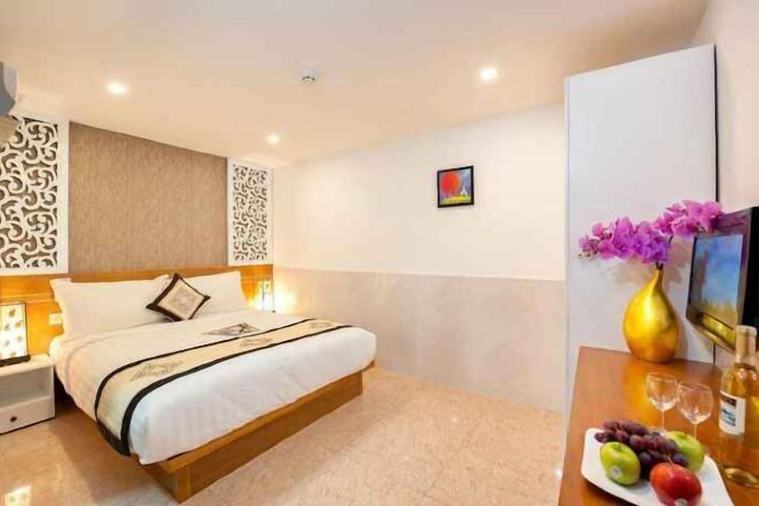 ミニバー、客室ごとに異なるインテリア、デスク、ノートパソコン用作業スペース