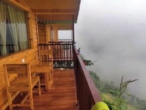 Premium Cottage | Balcony