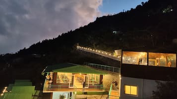 Fachada da propriedade