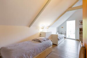 1 bedroom, iron/ironing board, free WiFi, bed sheets