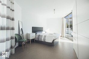 5 chambres, fer et planche à repasser, Wi-Fi gratuit