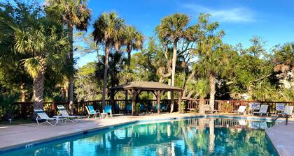 203 Deer Run - Private Sauna, Neighborhood Pool, Full Resort Access Available!