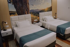 Deluxe Twin Room | Hypo-allergenic bedding, individually decorated, individually furnished - Fan's Hotel Baybay (Baybay City)