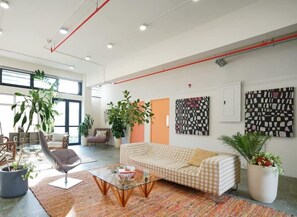 تلفزيون، مكتب