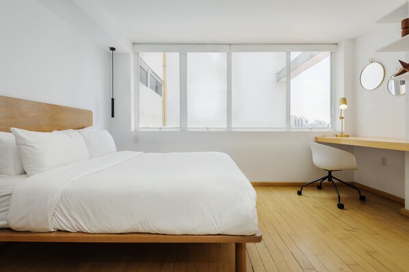 3 habitaciones, tabla de planchar con plancha, cuna de viaje y wifi 