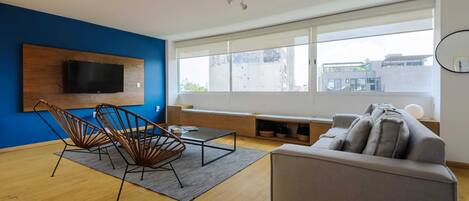 Televisión, oficina