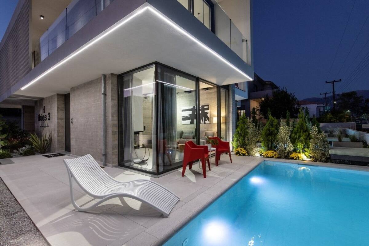 Signature Villa | 2 bedrooms, premium bedding, memory-foam beds, in-room safe