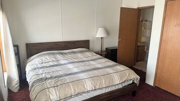 3 bedrooms, bed sheets