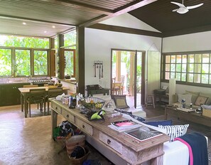 Interior - Fantastic location in the Sertão do Camburi (São Sebastião)