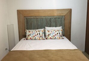 4 bedrooms, travel crib, free WiFi, bed sheets - Fantastic location in the Sertão do Camburi (São Sebastião)