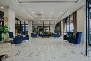 85-inch LCD TV with satellite channels, TV - Sakarya Hotel (Adapazari)