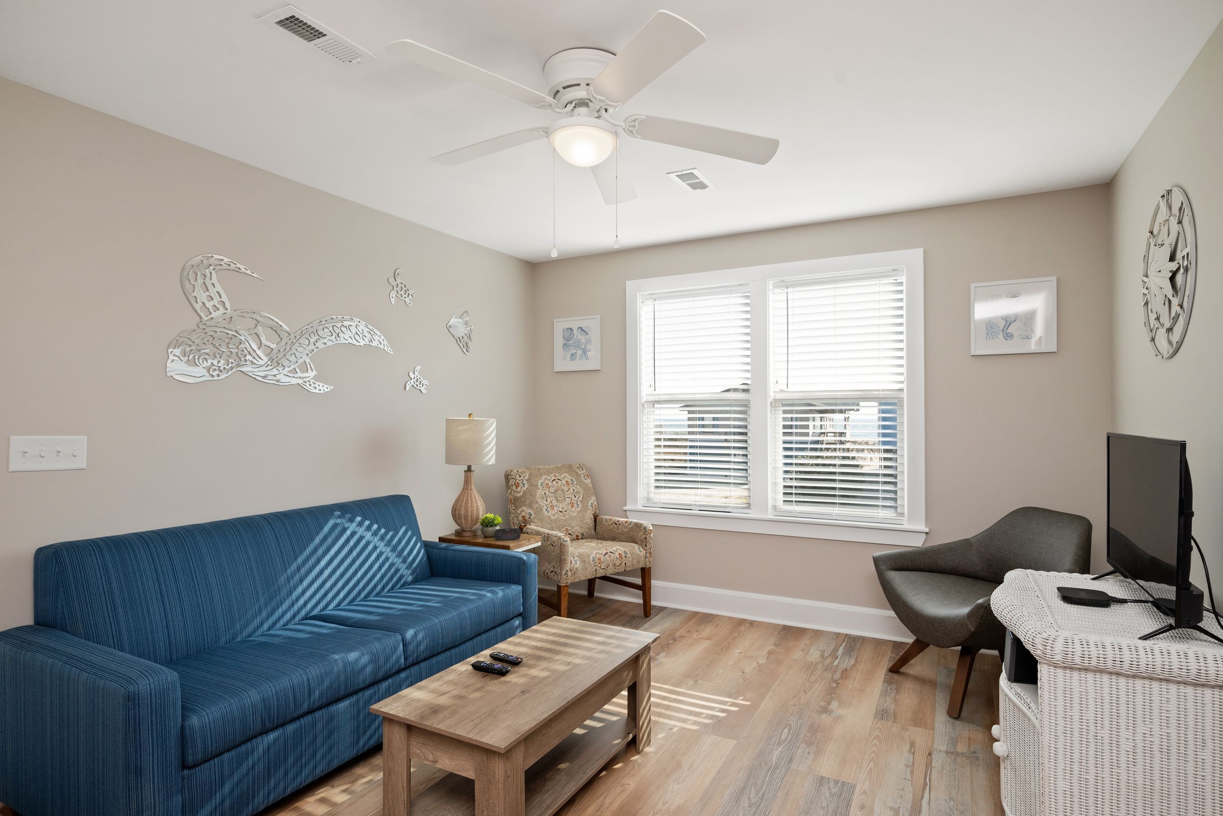 Coastal Cottage Up: Dog-Friendly, Open Concept Beach Duplex