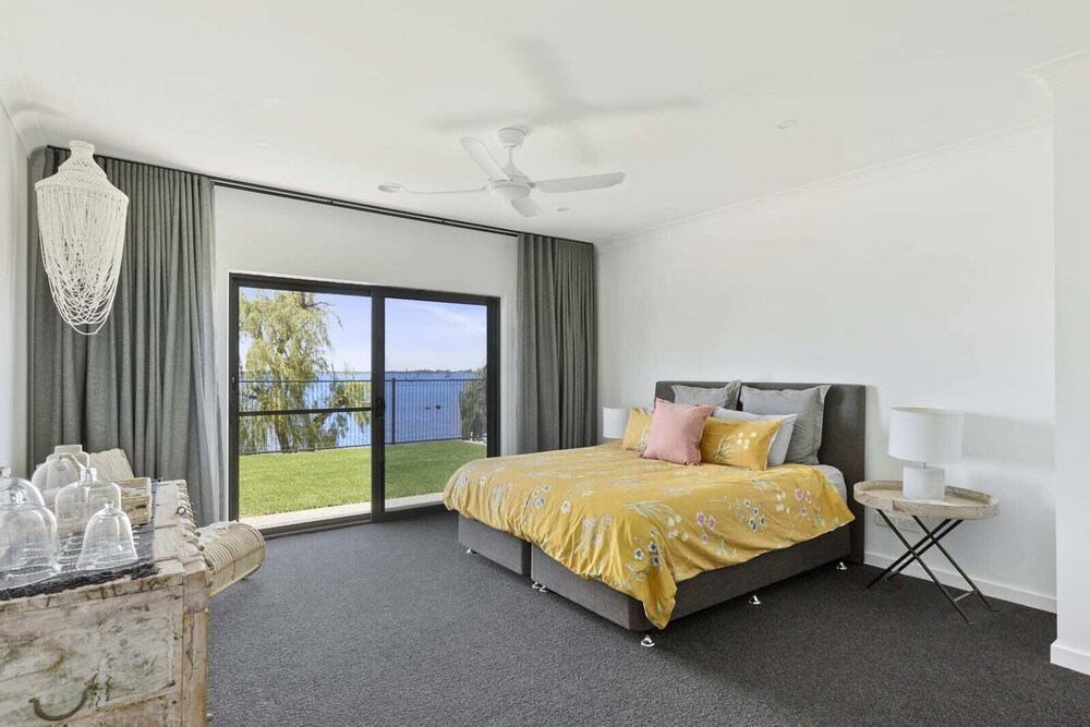 NEW Elements on the Waters Edge, Woodlands Yarrawonga Vrbo