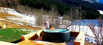 Chalet montagne neuf 4* avec WI FI et jacuzzi 10 personnes plus 2 pers sup