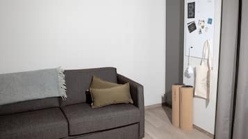 HomeyPlus | 办公桌、熨斗/熨衣板、免费 WiFi、床单